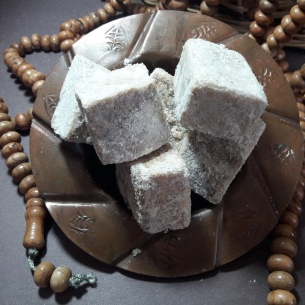 CENNET KOKUSU DİYE TABİR EDİLEN ÖZEL KOKU MİSK AMBER 20 GR VE ÜZERİ ALIMLARDA İNDİRİMLİ