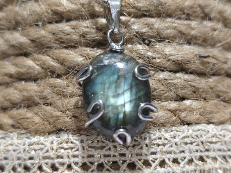 SÜPER YANSIMALI  LABRADORİT TAŞI DOĞAL TAŞ KOLYE