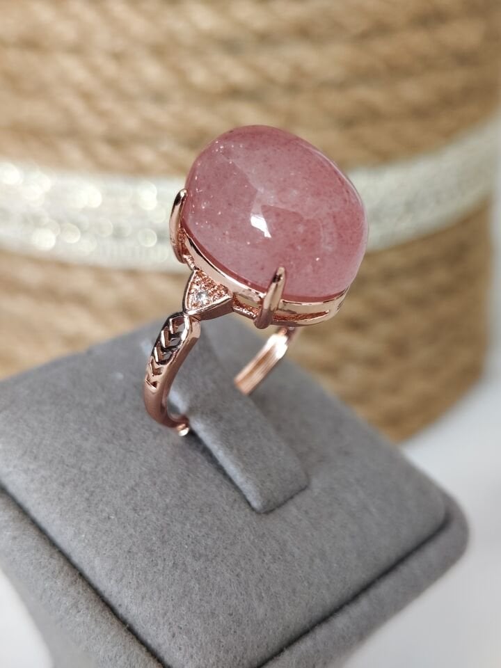 PEMBE KUVARS TAŞI BAYAN AYARLANABİLİR YÜZÜK