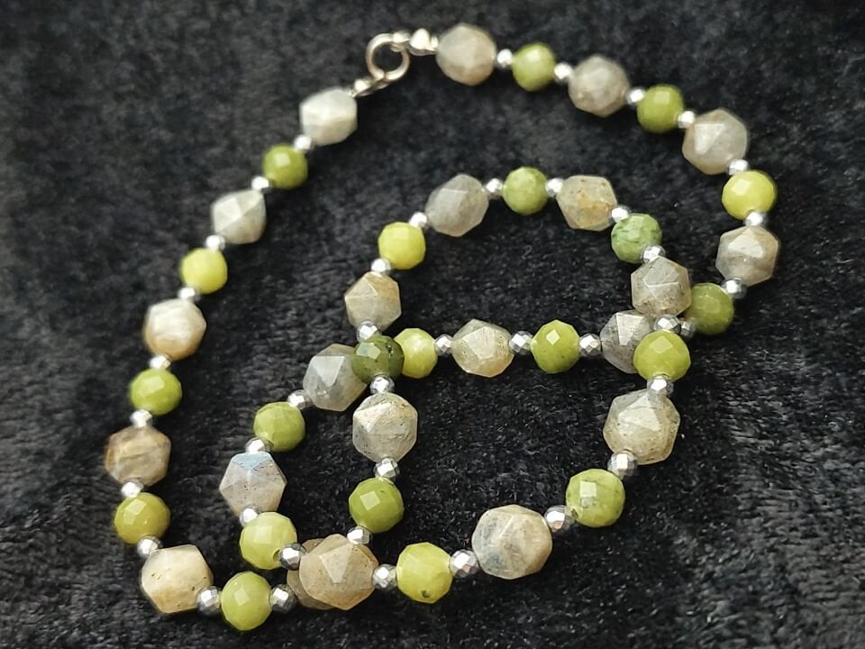 YEŞİM TAŞI VE LABRADORİT TAŞI KOLYE