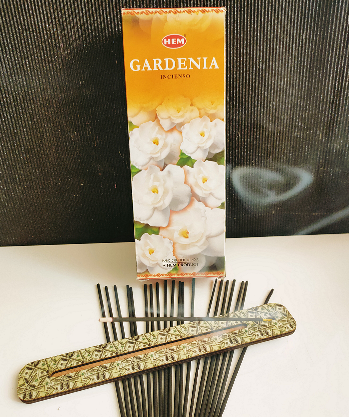 GARDENYA ÇİÇEĞİNİN NAİF FERAHLATAN KOKUSU