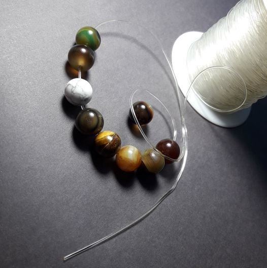 BEYAZ BİLEKLİK LASTİĞİ (1 mm KALINLIK 15 KG. DAYANIKLI ESNEK FİYAT 1 METRE İÇİN GEÇERLİDİR)