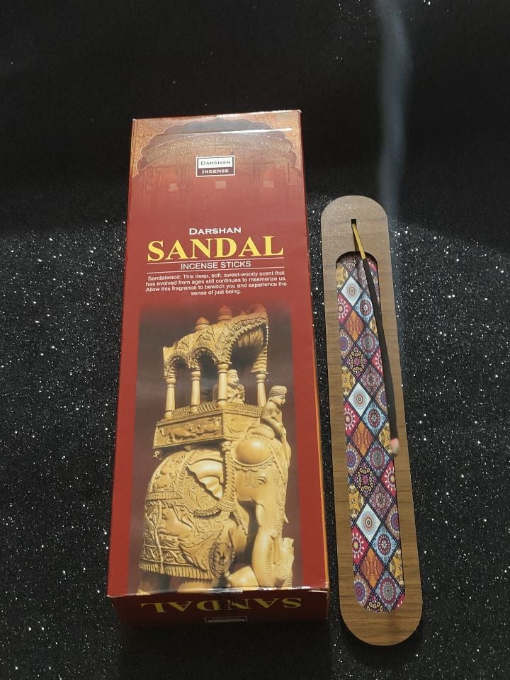 ÇOK KALİTELİ UÇUCU YAĞ VE EN BEĞENİLEN, KALİTELİ ODUNSU ERKEKSİ KOKUSU İLE SANDAL AĞACI, ZAMANIN ÖTESİNDEN GELEN 20 LİK PAKET