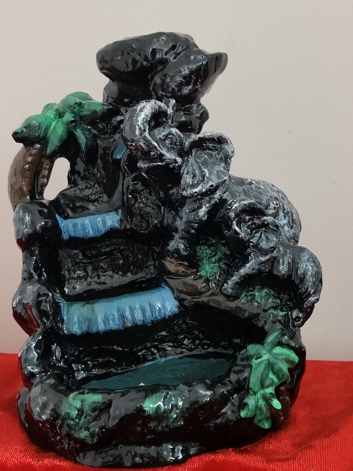 GERİ AKIŞLI  FİL AİLESİ DESENLİ SERAMİK BUHURDANLIK YANINDA 10 ADET KONİK ARABİAN OUD TÜTSÜ HEDİYESİ İLE BİRLİKTE