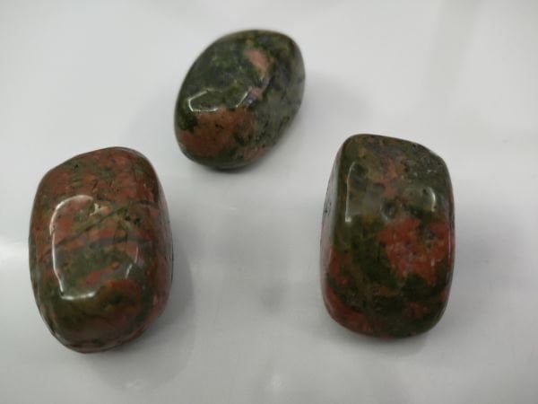 SAĞLIKLI BİR GEBELİK SÜRECİNI DESTEKLEYEN 3. GÖZÜ UYANDIRAN ENERJİLERİ DENGELEYEN GÖRSELLİK VE PSİŞİK VİZYONU DESTEKLEYEN NATUREL UNAKİT TAŞI